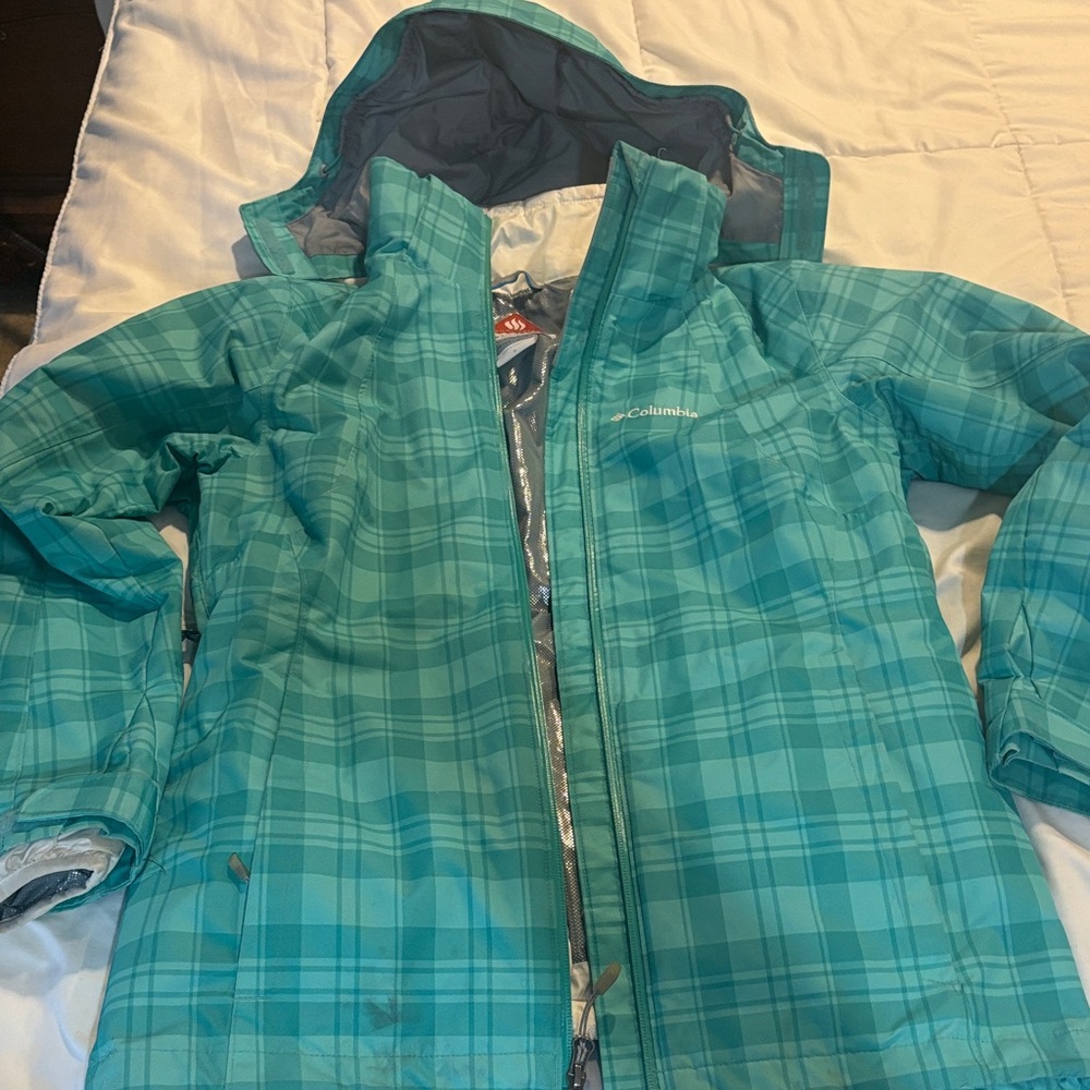Columbia Women’s Teal Plaid Puffer Jacket